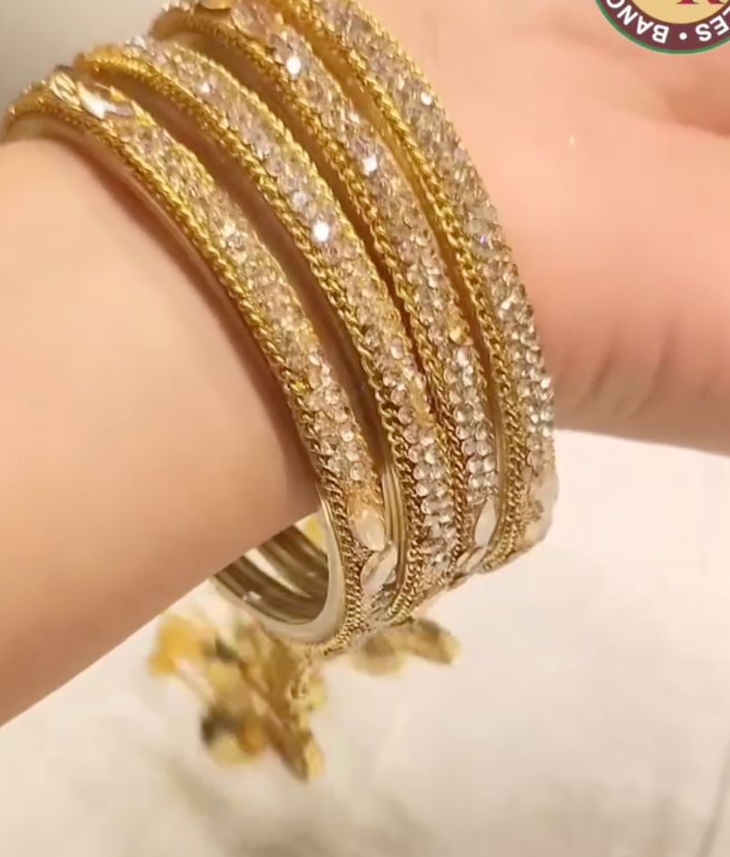 Serene Flora necklace