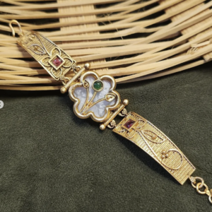 Serene Flora necklace