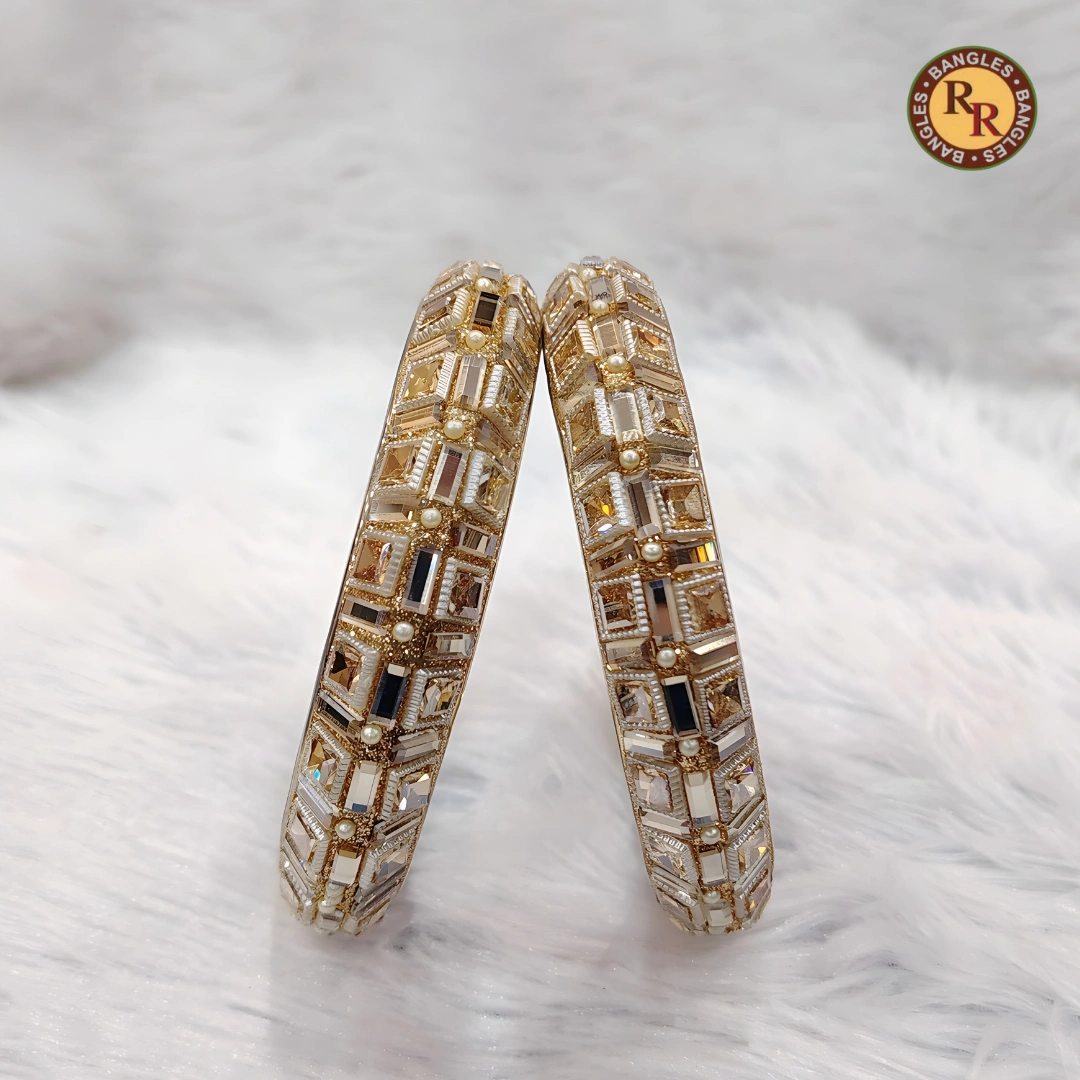 Gold Glass Bangle Set